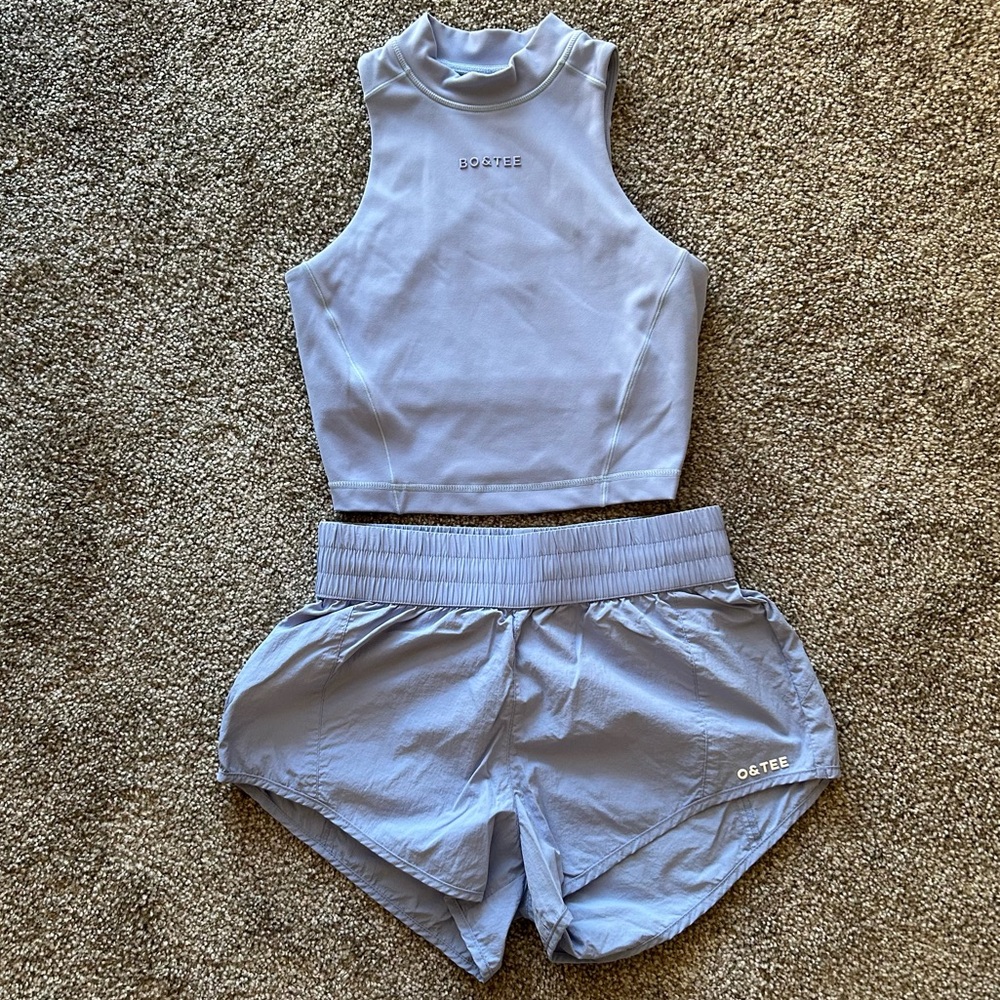 ❌SOLD❌Bo and Tee workout set